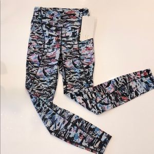 *NEW* Lululemon Break Free Tight
